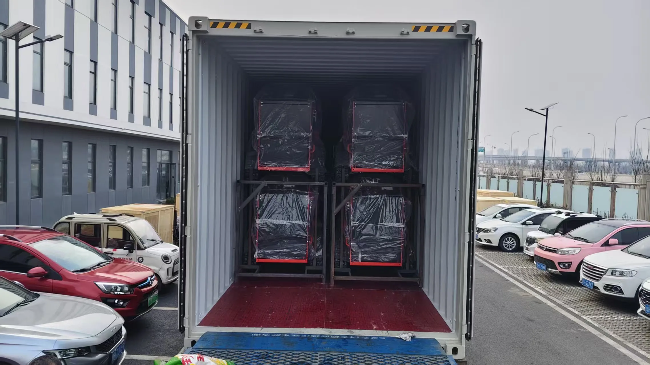 KORVA S390 ride-on wheel mini skid steer loader container loading for international shipment