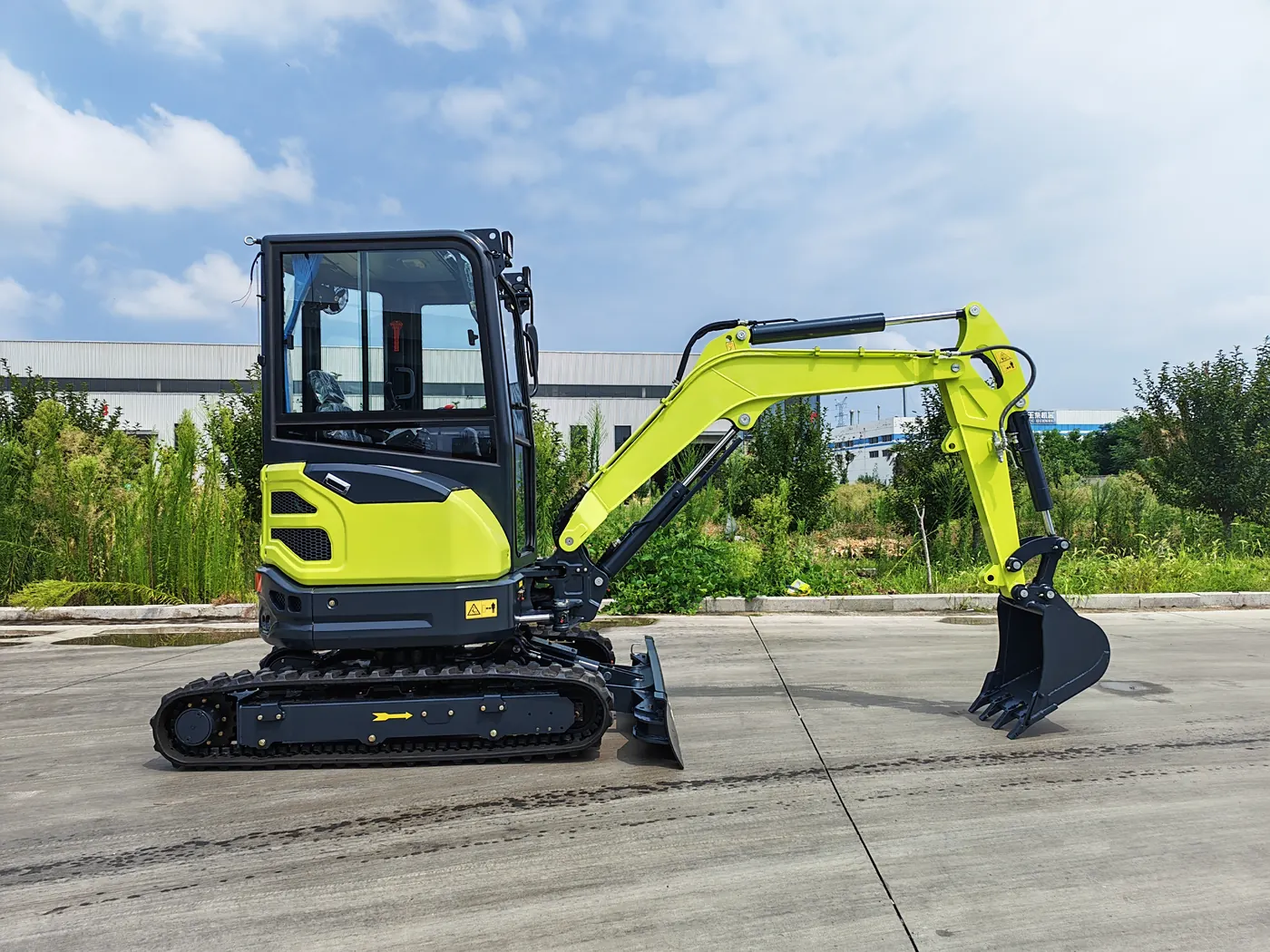 KORVA GW25 side swing telescopic compact excavator video cover image