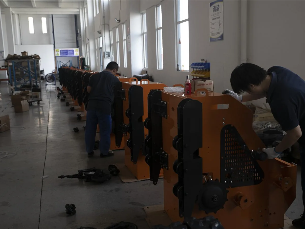 KORVA S360 mini skid steer loader assembly workstation