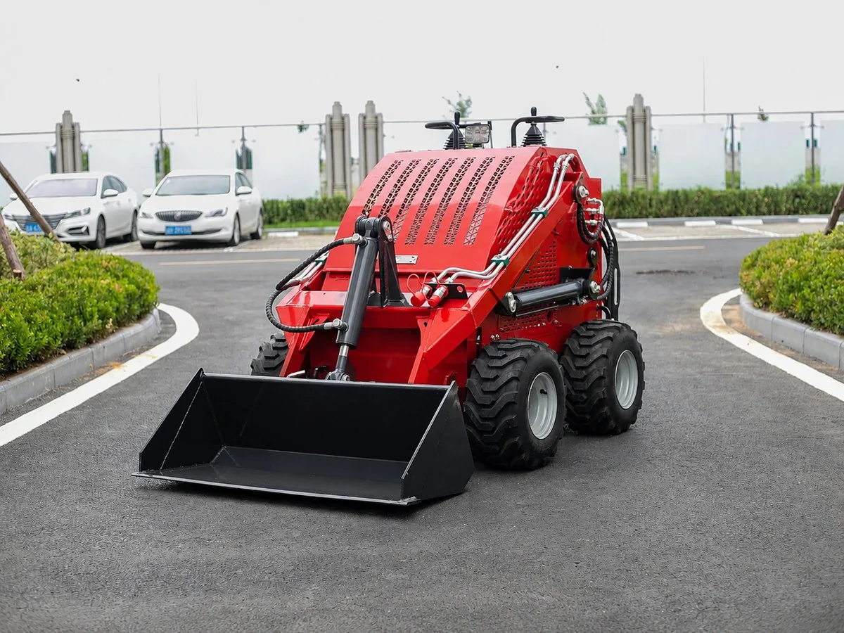 Red customized KORVA S460 wheel mini skid steer loader for property maintenance