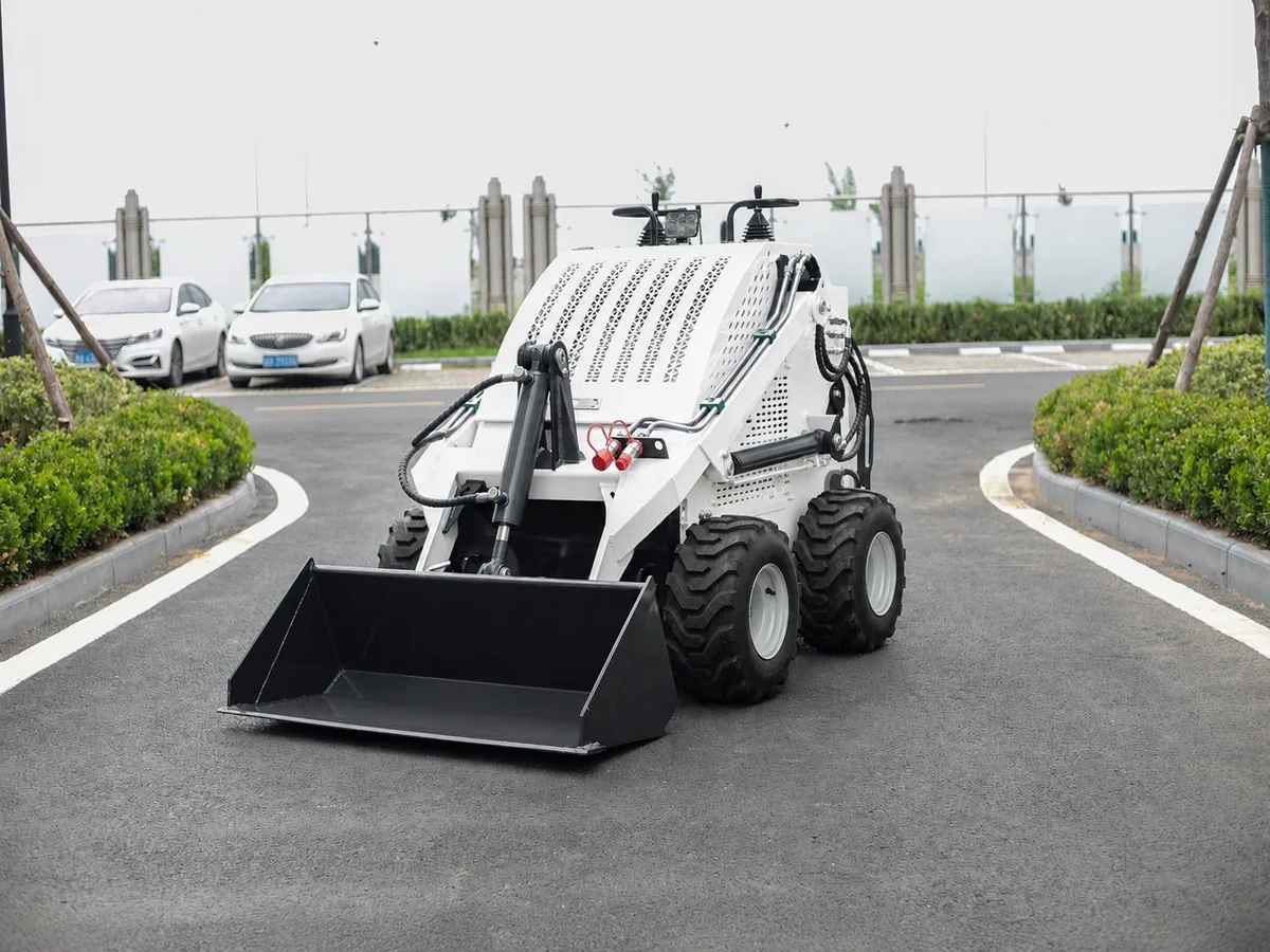 White customized KORVA S460 wheel mini skid steer loader for dealer branding
