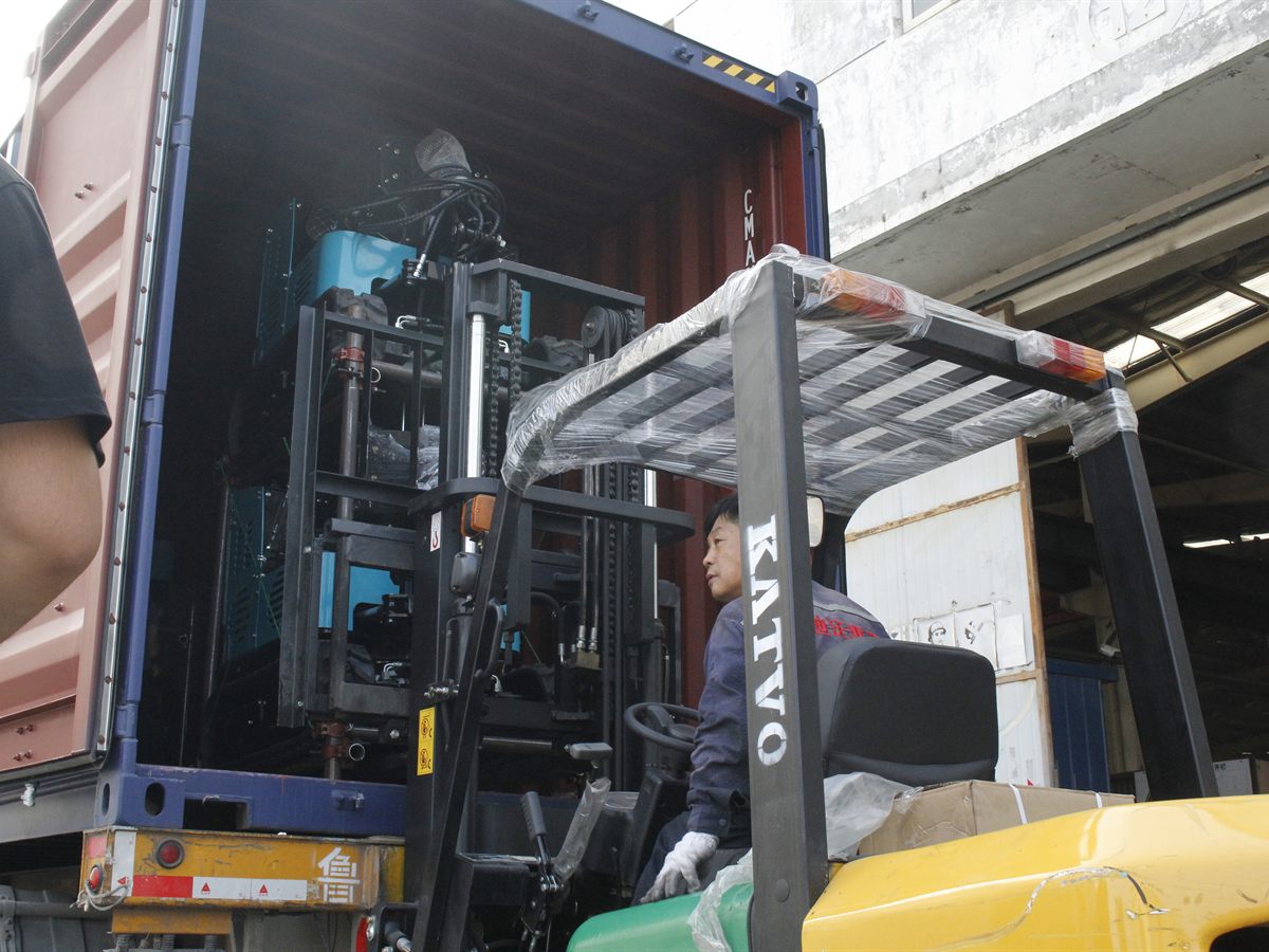 KORVA T13PRO mini excavator container loading for international shipment