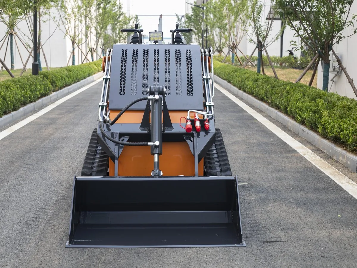 KORVA T460 tracked mini skid steer loader front bucket view for construction loading